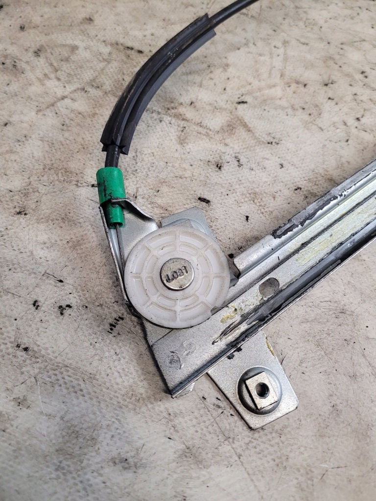 фото №9, Підйомник скло правий перед оригінальний номер 0130821789 mitsubishi space star 01r.