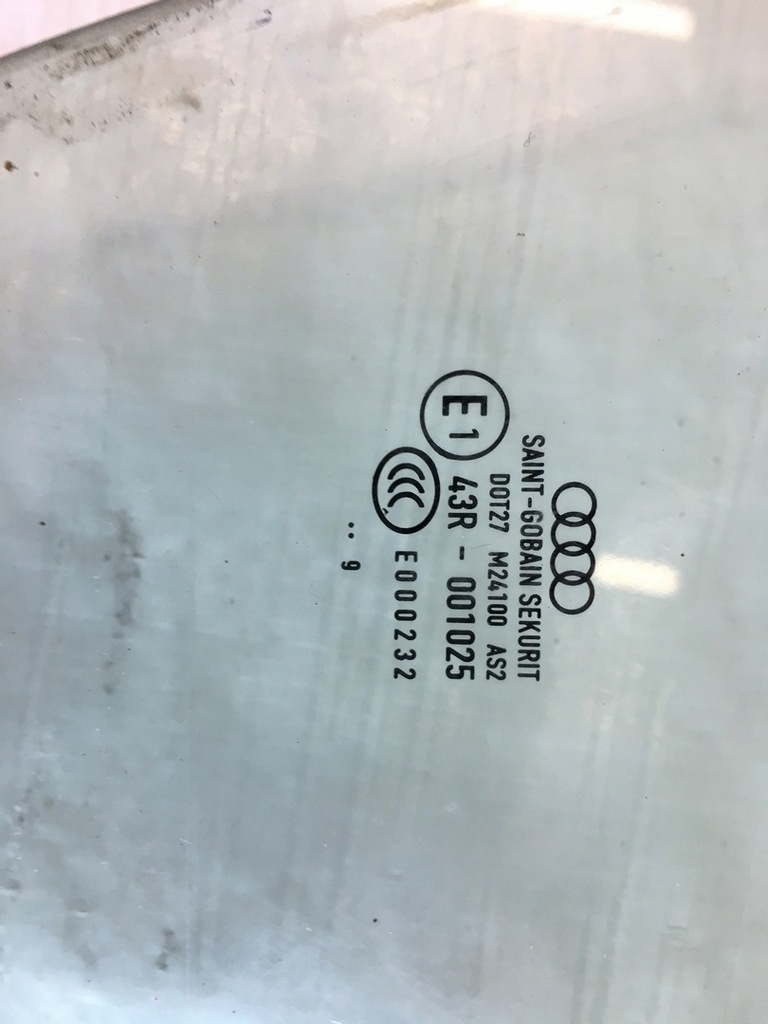 фото №9, Стекло дверь правое перед audi a3 8p версия 5 дверь