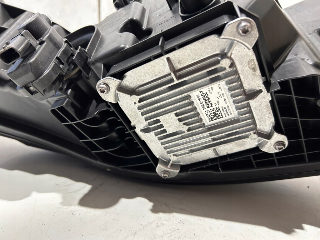 Renault megane v e-tech фара передняя перед левая full led 260606256r Цена