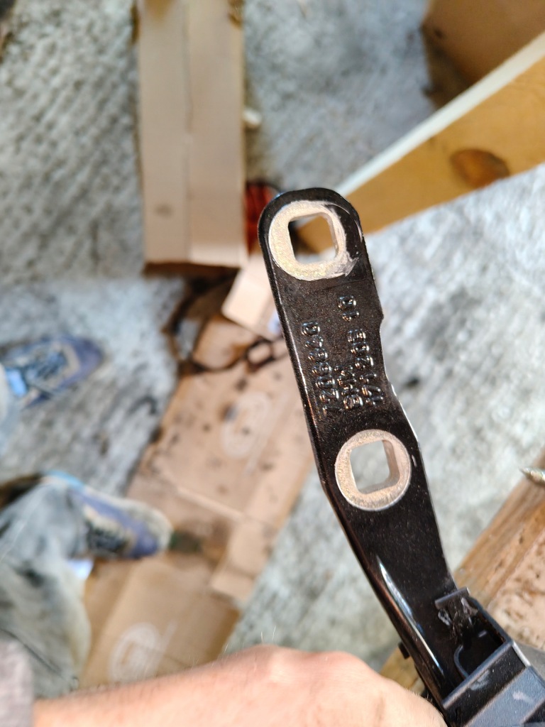 Купить Петля петли крышки задний  7206639 bmw f11 lift 13-17