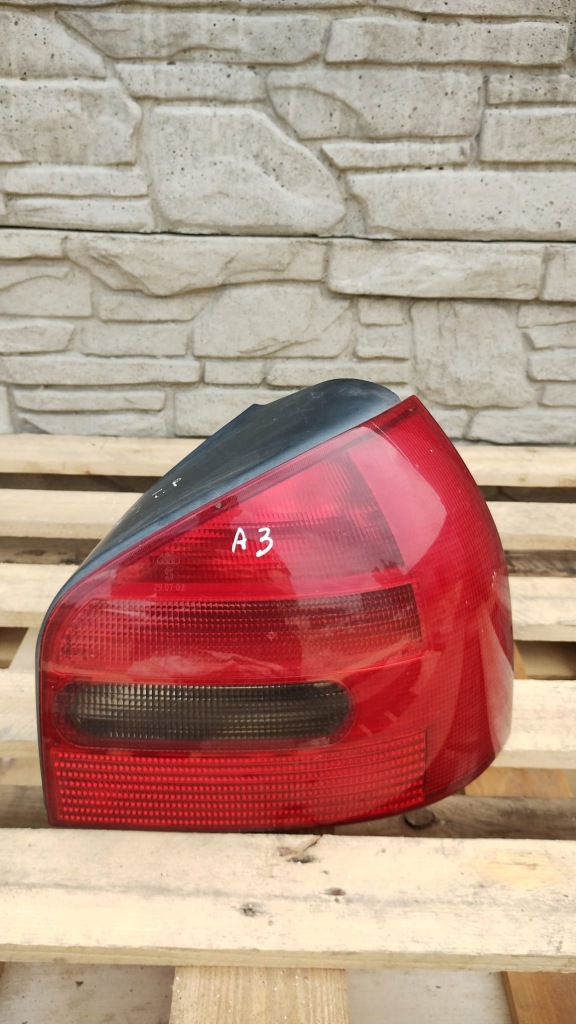фото №1, Лампа задня задня права вкладиш audi a3 8l оригінальний номер eu