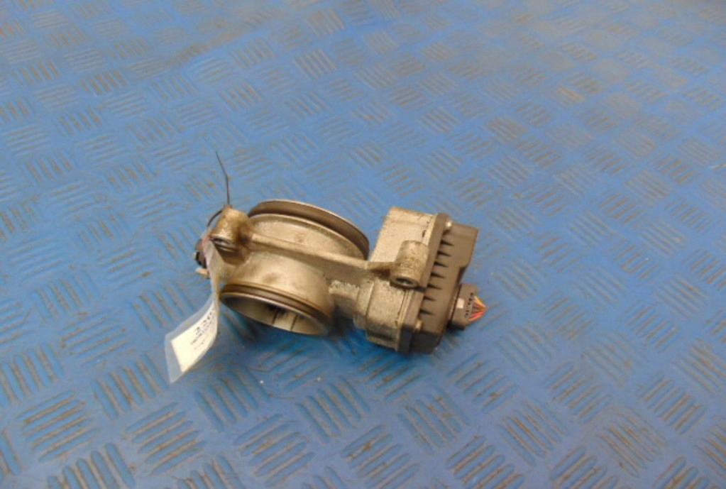 фото №6, Renault scenic i 1.6b дроссельная заслонка 408239822001