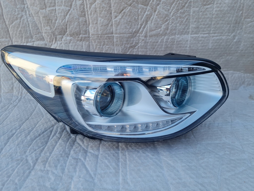 фото №1, Kia soul led лампа правая 92102-e4