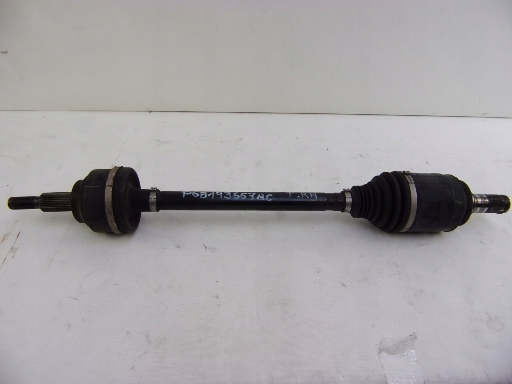 Купити Jeep grand cherokee wk2 3.0 привідний вал права задні 68193667ac