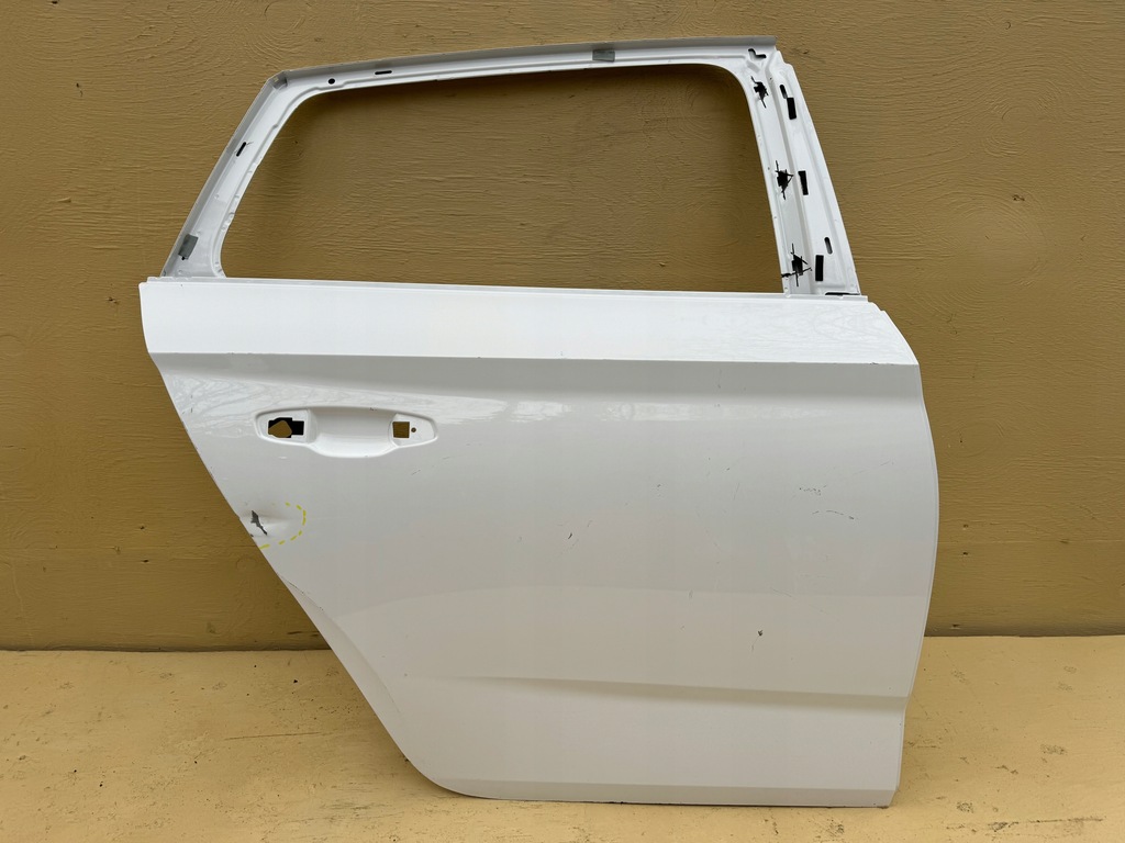 фото №1, Skoda scala 19r- дверь правое задние правый задняя