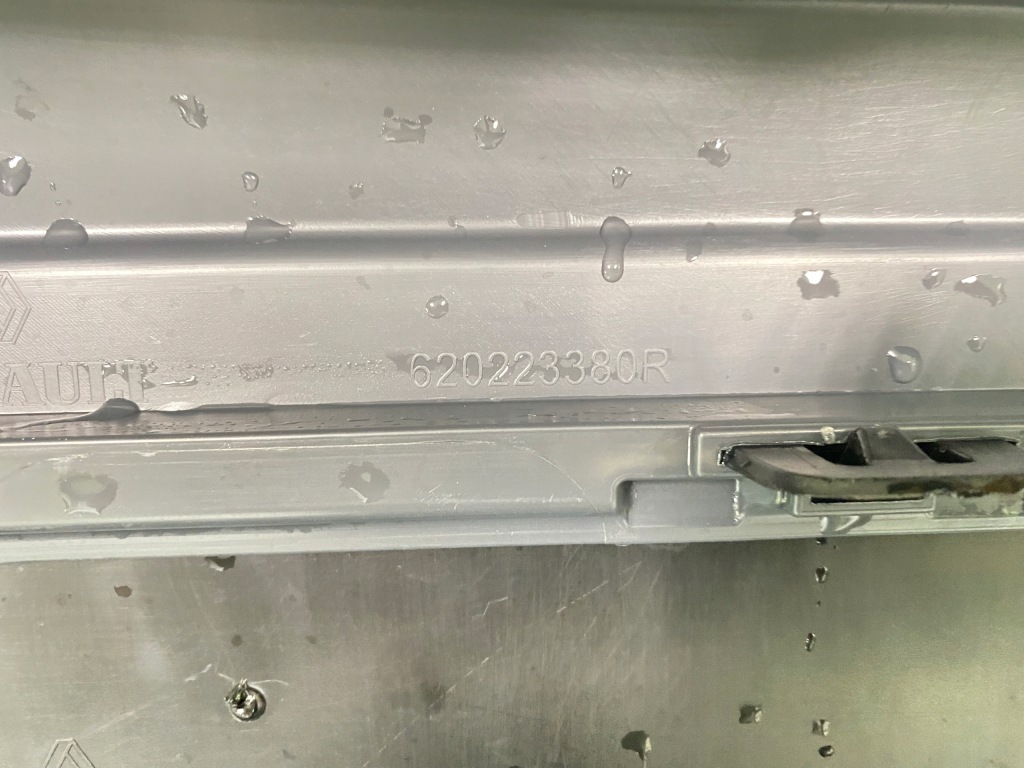 Бампер перед передній renault trafic iii 2014-2020 Зі Шроту