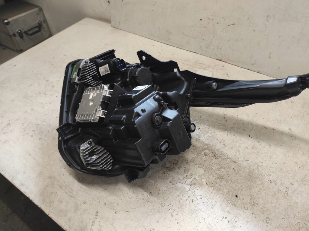 фото №9, Kia sportage 5 v 21- лампа права перед full led 92102-r2100