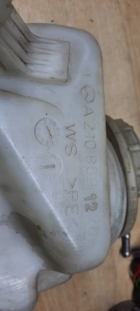 фото №4, Mercedes w210 бачок рідина омивача