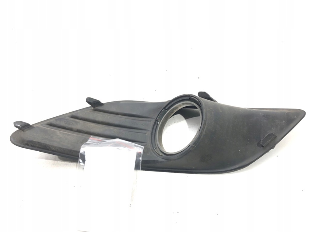 Решётка бампера левое  перед ford focus 2 8m51-r19953-a 04-13 Доставка