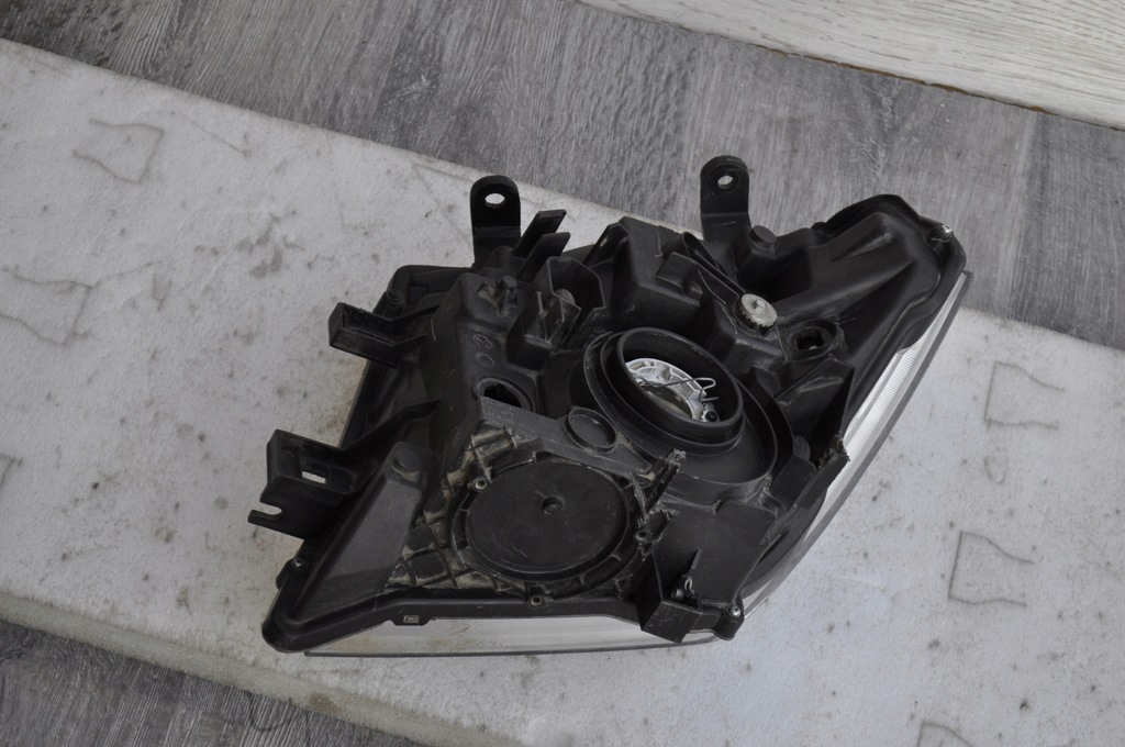 фото №11, Лампа права nissan navara d40 04-10 26010-eb30a