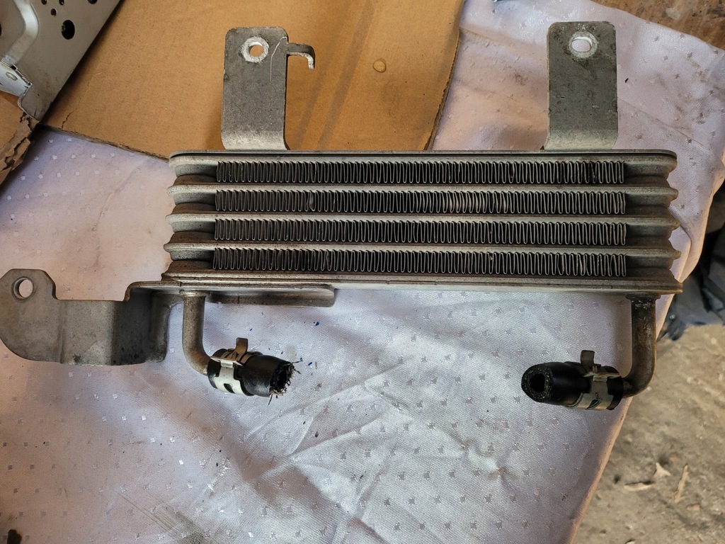 фото №1, Радиатор масла subaru 2.5 outback v bs legacy