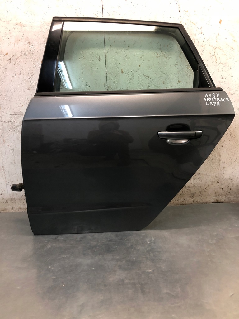 фото №1, Дверь левая задние левый задняя audi a3 8v 5-дверь sportback lx7r