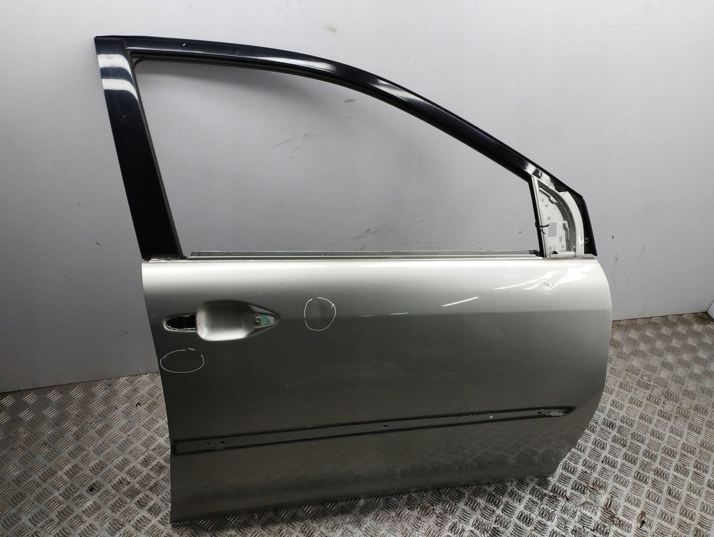 фото №1, Lexus rx 330 - 350 - 400h 2005 правая сторона дверь передние