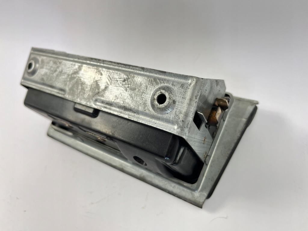 Пепельница перед передняя mercedes 123 w123 в Украине