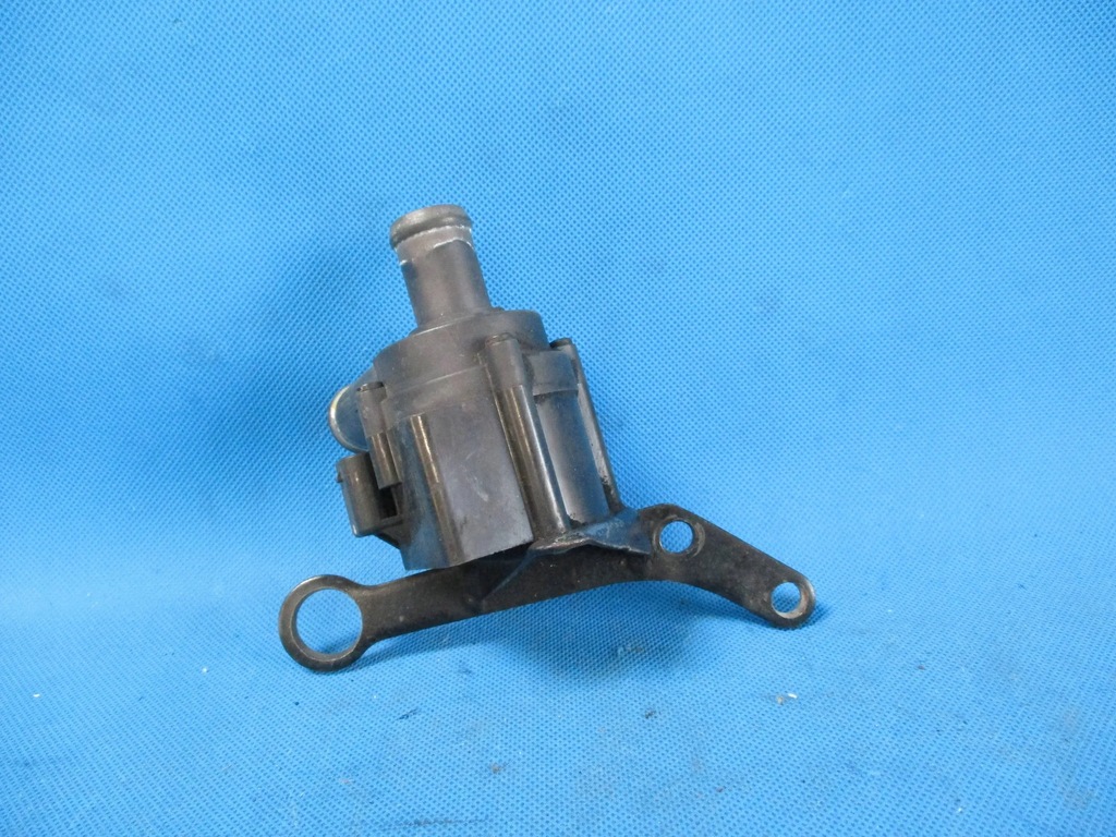 фото №3, Насос wody audi a5 8t 3.0 tdi 059121004f