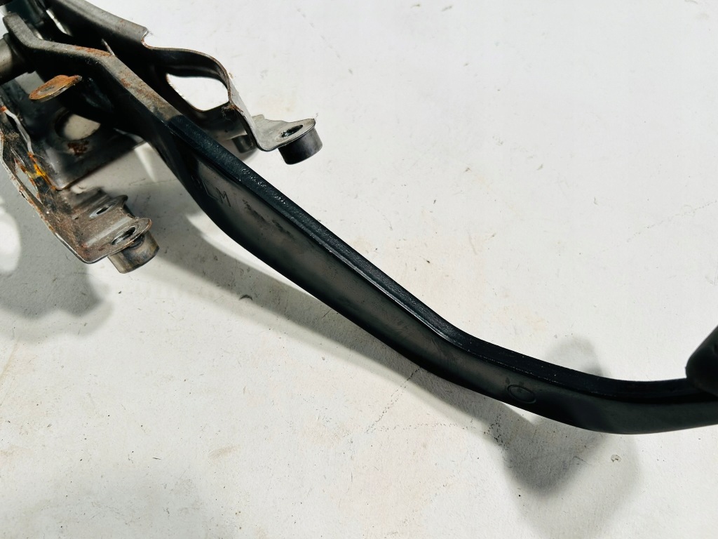 фото №4, Avensis t27 механическая коробка передач педаль тормоза