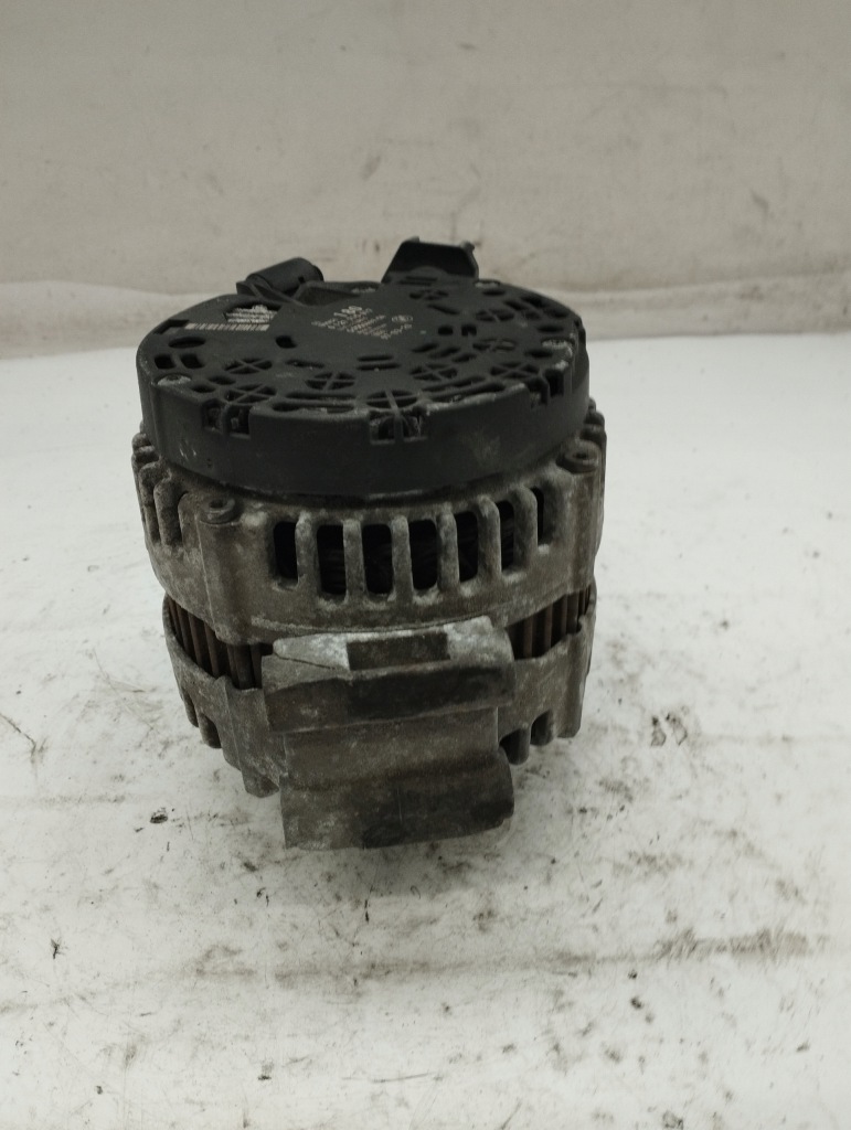 Bmw e87 генератор 0121715017 Доставка