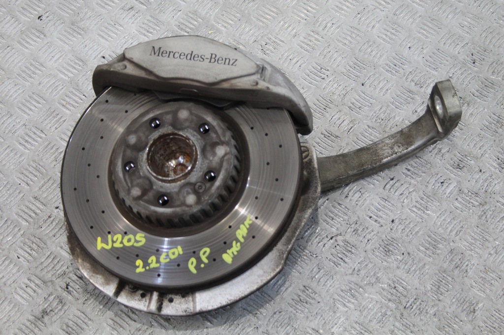 фото №1, Поворотный кулак правый перед c-klasa w205 amg