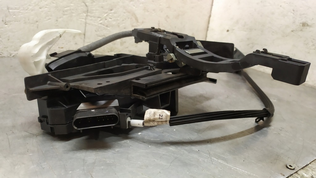 фото №4, Ford grand c-max замок двері правий задня am5a-r26412-cc