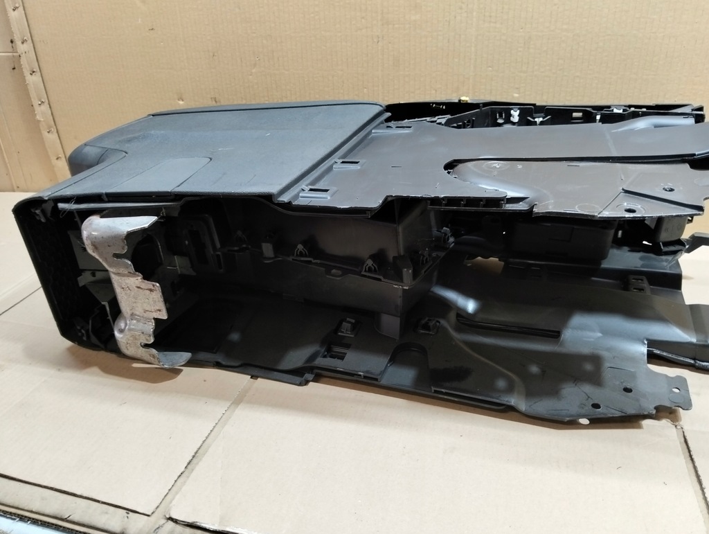 фото №13, Туннель средний подлокотник панель управление citroen ds5