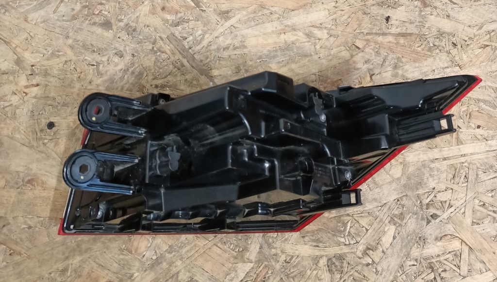 фото №13, Skoda enyaq iv лампы задняя задние левая правая led