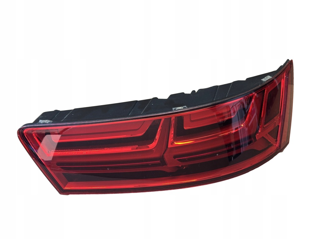 Купить Audi q7 4m фара led правый  задний 4m0945094d америка