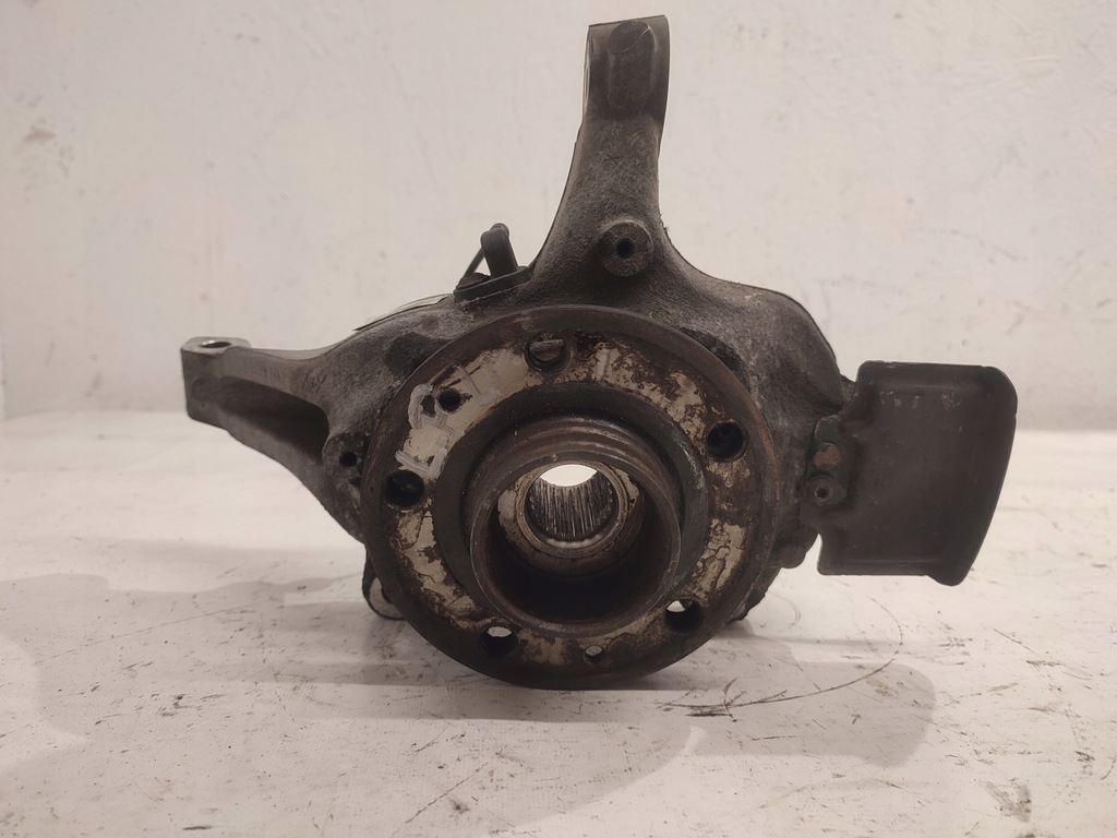 фото №8, Renault laguna iii поворотний кулак лівий перед 2.0 dci