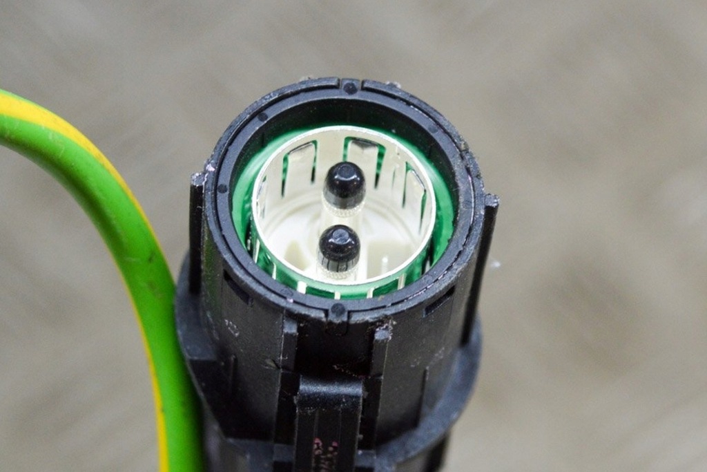 фото №6, Mercedes-benz c w205 350e электрический port зарядки аккумулятор a205885266