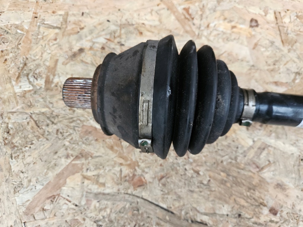 фото №4, Привідний вал права audi a6 c6 4f0407272j