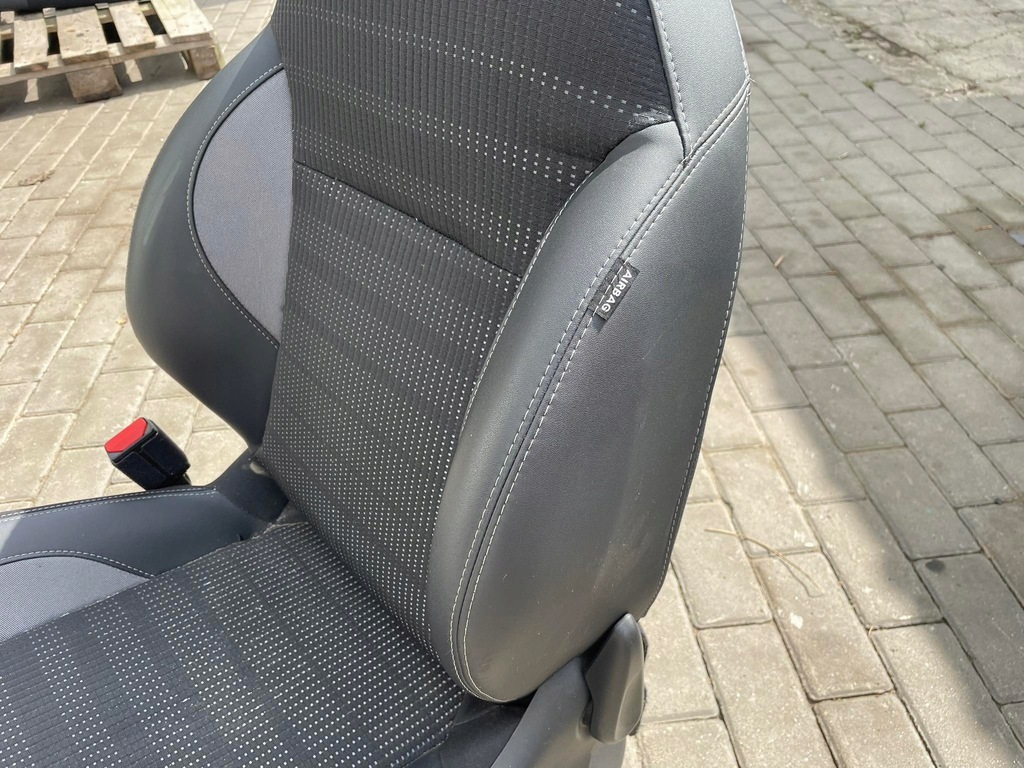 фото №11, Peugeot 2008 i сидіння сидіння задня заднє сидіння