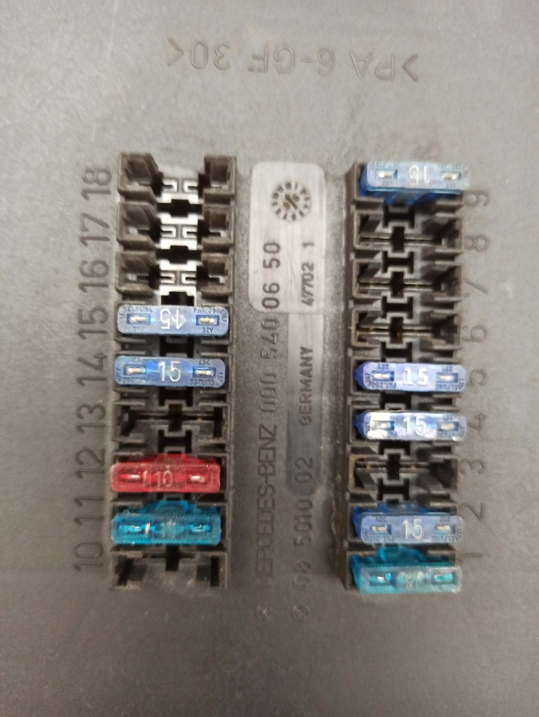 фото №12, W638 2.2cdi коробка предохранителей 0005400650