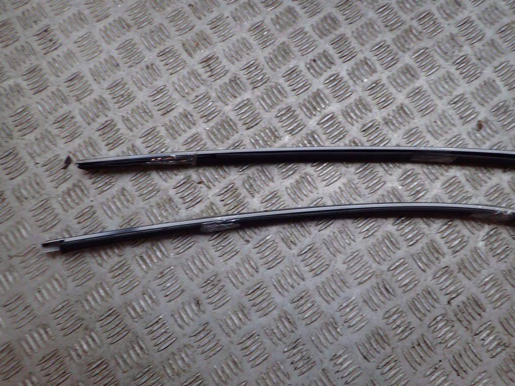 фото №2, Audi r8 молдинг крыша кровельная прокладка крыша левая