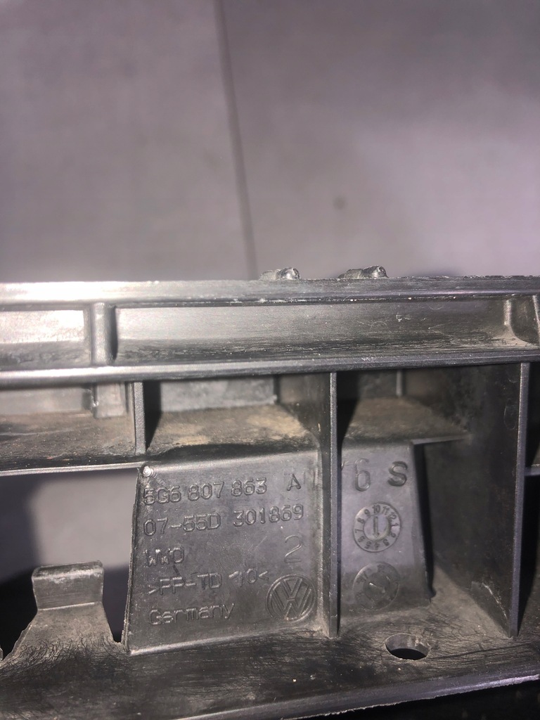 фото №14, Volkswagen golf vi напрямна бампера задній 5g6