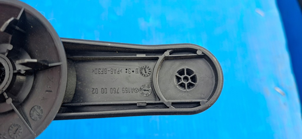 Mercedes w169 ручка стеклоподъемника опускания стекло задняя a1697600002 в Украине