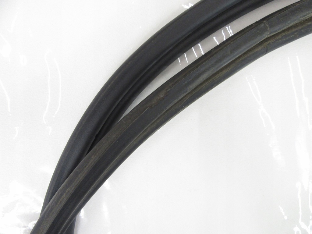 фото №5, Прокладка кришки багажника bmw e83 x3