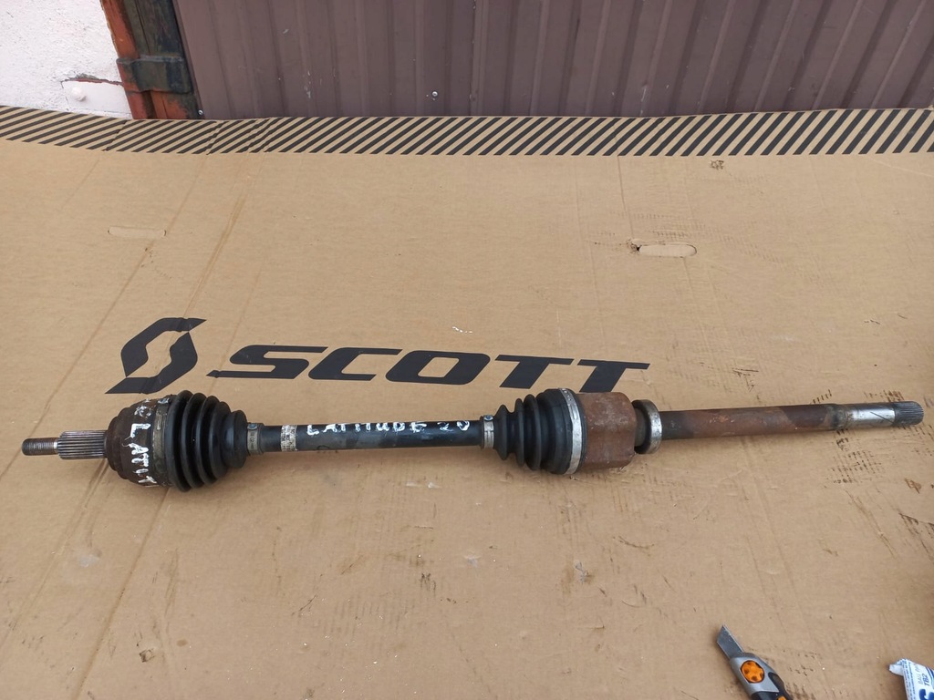 фото №1, Renault latitude 2.0 dci механическая коробка передач приводной вал правая