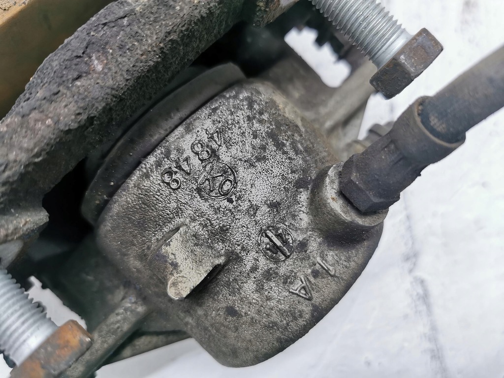 фото №7, Суппорт тормозной правый перед mercedes c-klasa w204