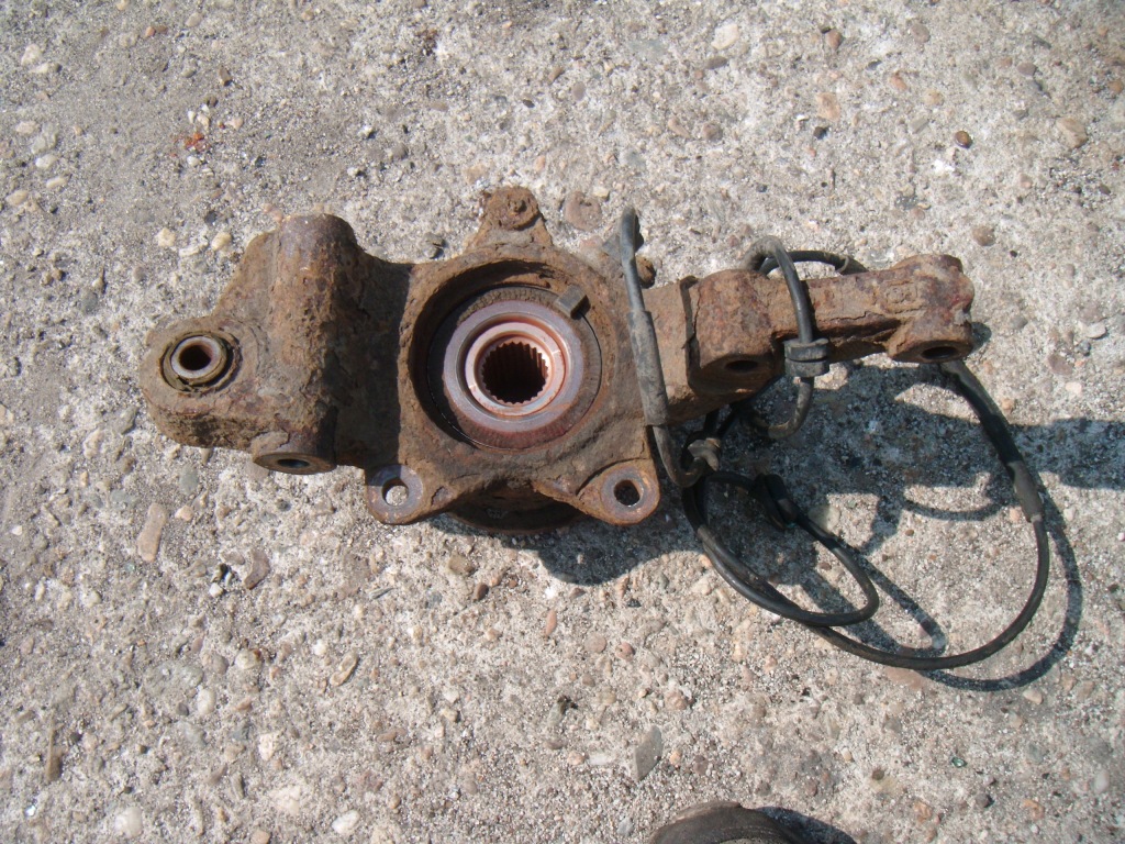 фото №3, Alfa romeo 156 crosswagon 4x4 q4 03-07 поворотный кулак ступица левый задняя