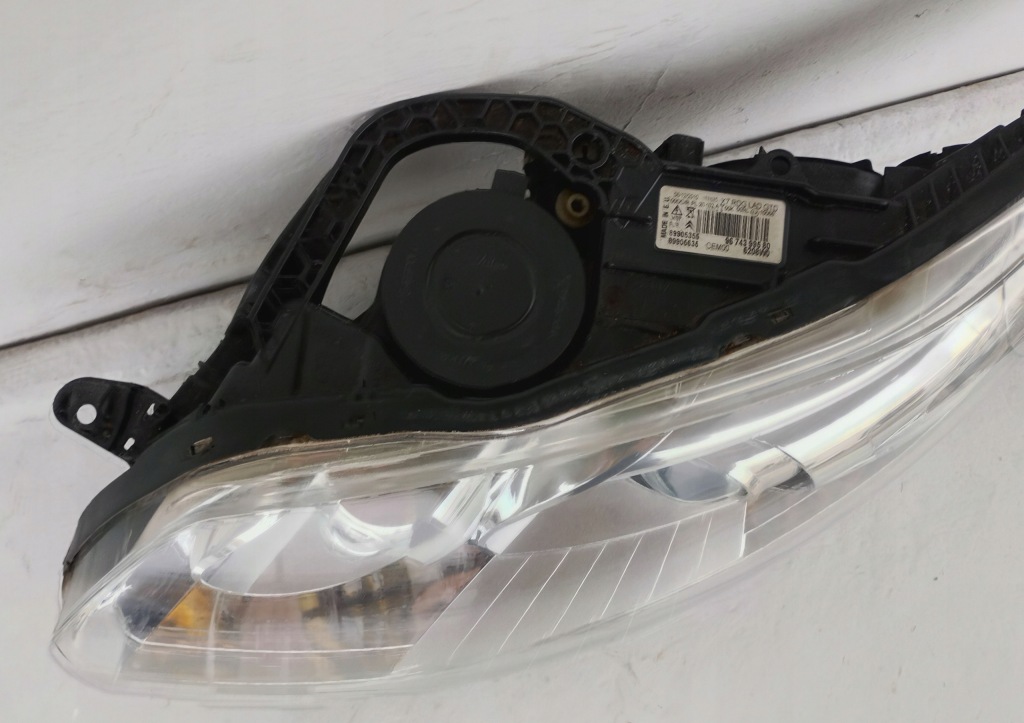 Купити Фара led bi-xenon лівий перед citroen c5 3 x7 рестайлінг  11-18 9674399580