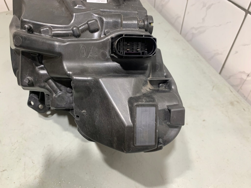 фото №8, Volvo xc40 ii lift лампа правый перед 32338909 комплектная модуль europa org.