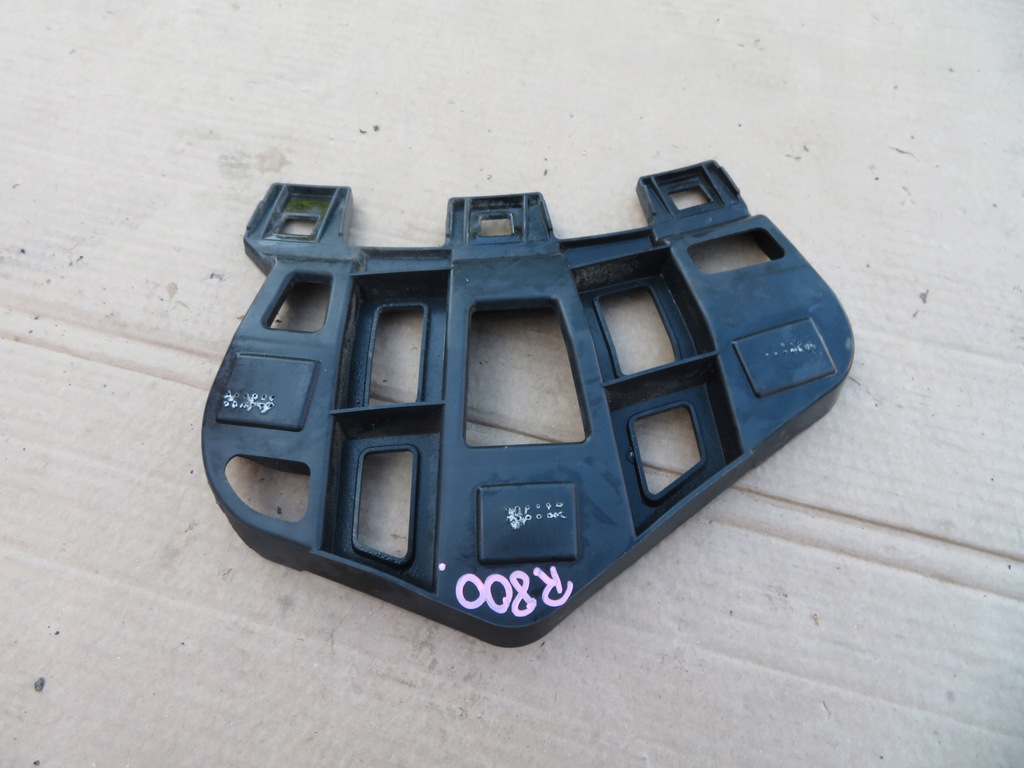 фото №1, Citroen c5 aircross направляющая правый бампер перед