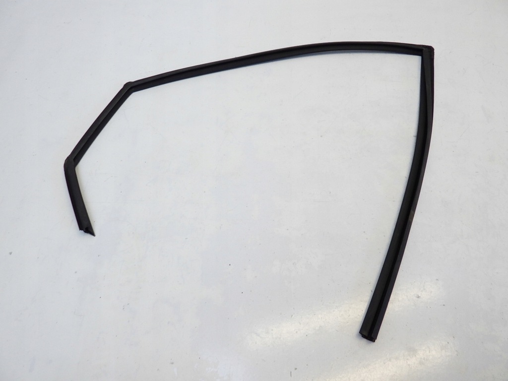 фото №1, Ford puma mk2 21 прокладка рамка двері задня права