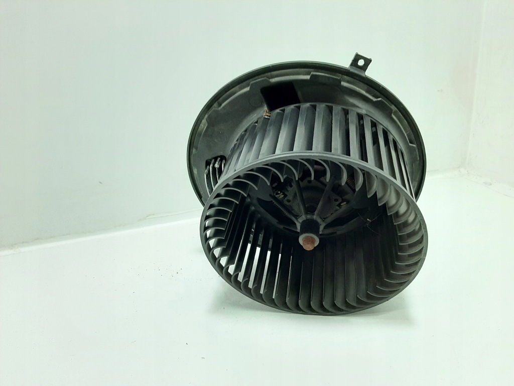 фото №10, Bmw e81 116d lift 10r duchawa вентилятор обдув резистор 64119227670