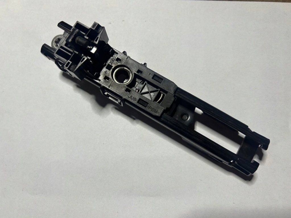 фото №1, Mercedes ml gl gle gls x166 w166 повзунок висоти поперечина безпеки оригінальний номер