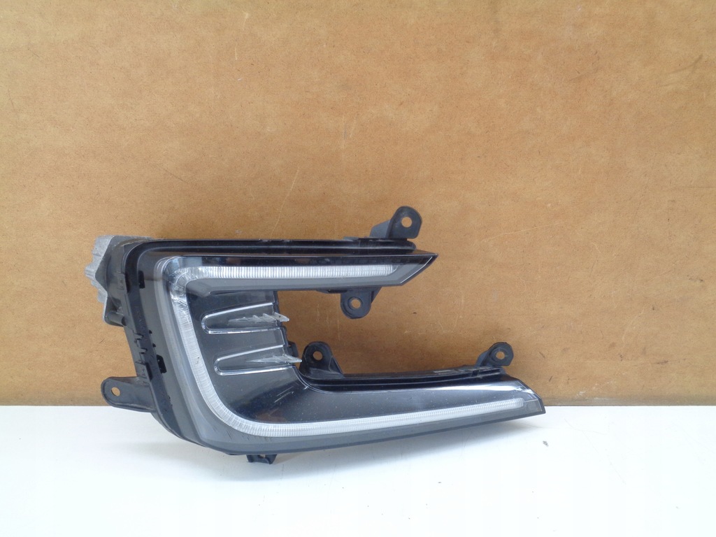 фото №1, Volkswagen passat b8 противотуманная фара led drl правый