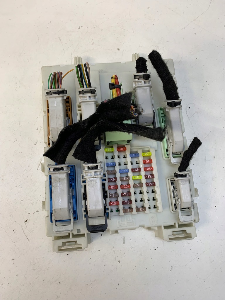 фото №1, Bsi коробка запобіжників 31412857 volvo v40 ii