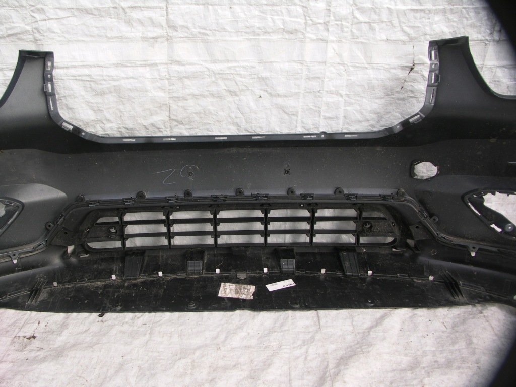 Volvo xc40 inscription 17- бампер передний спойлер в Украине