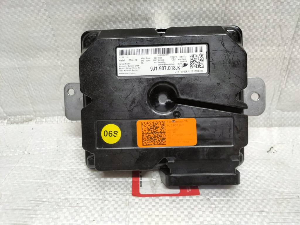 Купити Модуль послуг online porsche taycan 9j1907018k