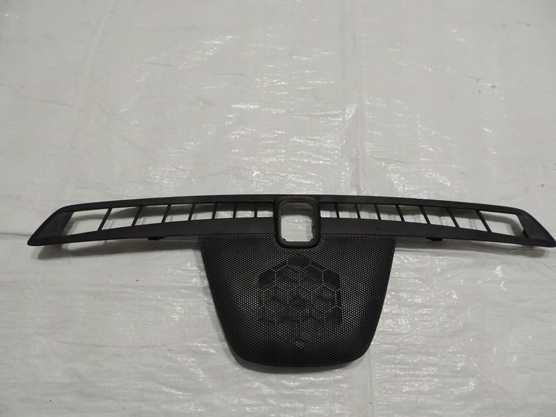 фото №1, Opel insignia ii b 13481047 решётка панели пластик