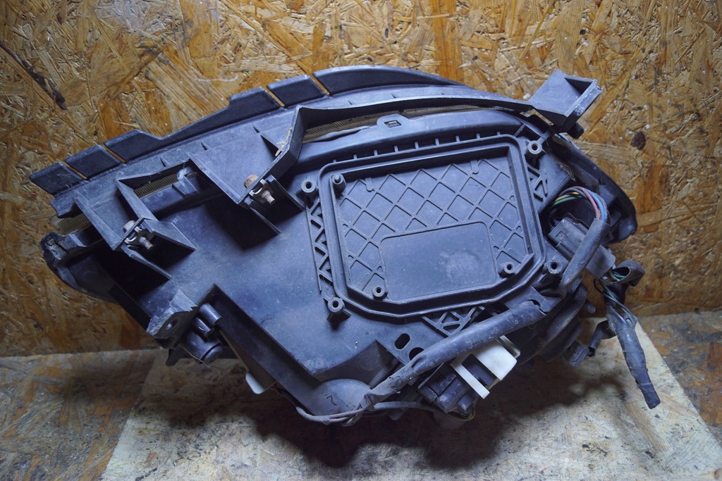 фото №12, Mazda rx8 лампа левый перед uk c2043